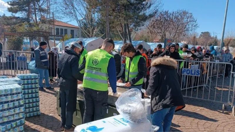 Diyarbakır'da çadır kentlerde 10 bin depremzede ağırlandı