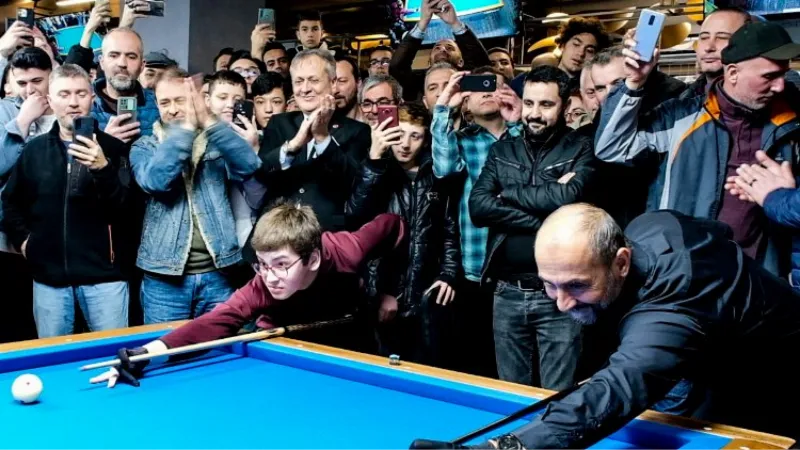 Bursa’da dünya şampiyonundan bilardo şov