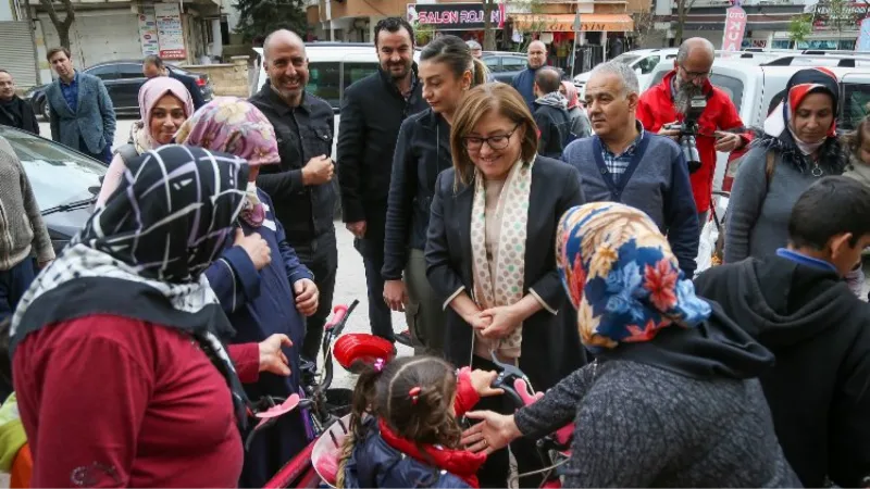 Gaziantep'te Başkan Şahin'den mahalle ziyaretleri