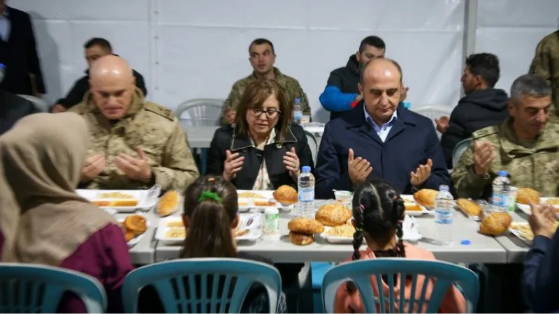 Gaziantep'te ilk iftar Nurdağlılarla yapıldı