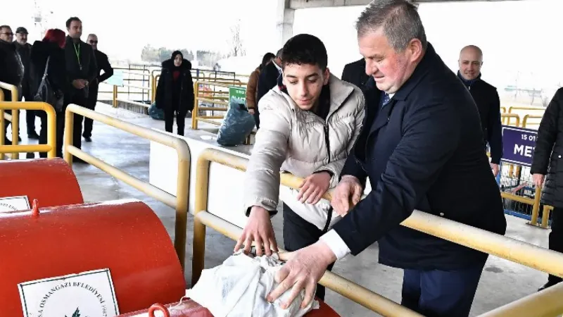 Osmangazi’de en çevreci muhtar ve öğrencilere plaket