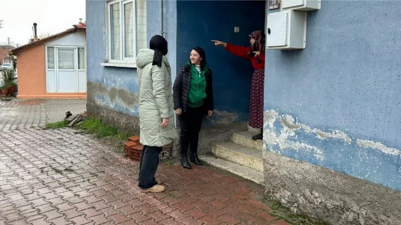 Kadın başkan kapı kapı bereketi çoğaltıyor