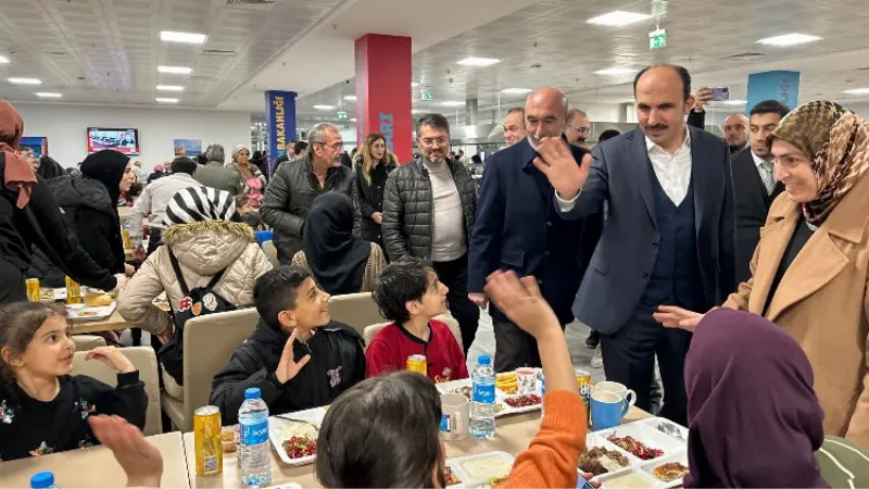 Konya'da afetzedelerin iftar bereketine ortak oldu