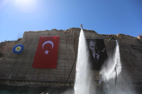 Gaziantep'te Uluslararası Rum Kale Su Sporları Festivali başladı