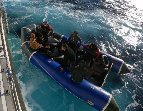 Aydın'da 24 kaçak göçmen yakalandı, 48 göçmen kurtarıldı