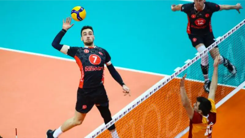 AXA Sigorta Kupa Voley erkeklerde yarı final eşleşmeleri belli oldu