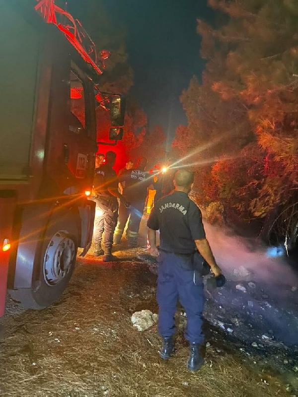 Milli Park’ta çıkan yangın büyümeden söndürüldü