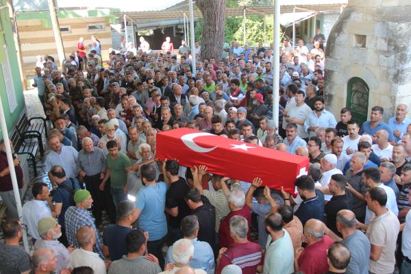 Hatay'da öldürülen av koruma memuru toprağa verildi