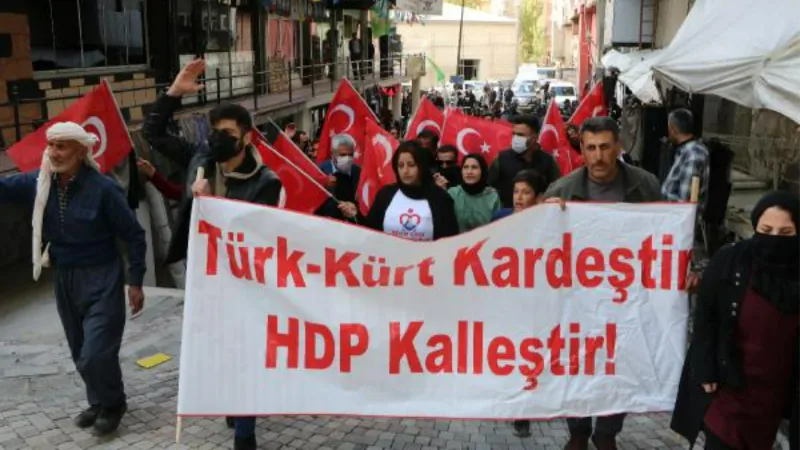 Hakkari'de HDP önündeki ailelerin evlat eylemi 35'inci haftada