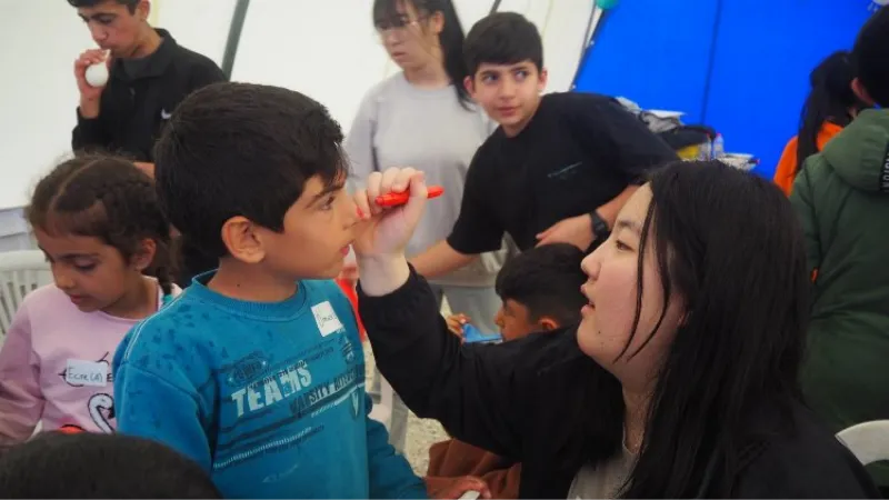 Güney Koreli öğrencilerden depremzedelere destek