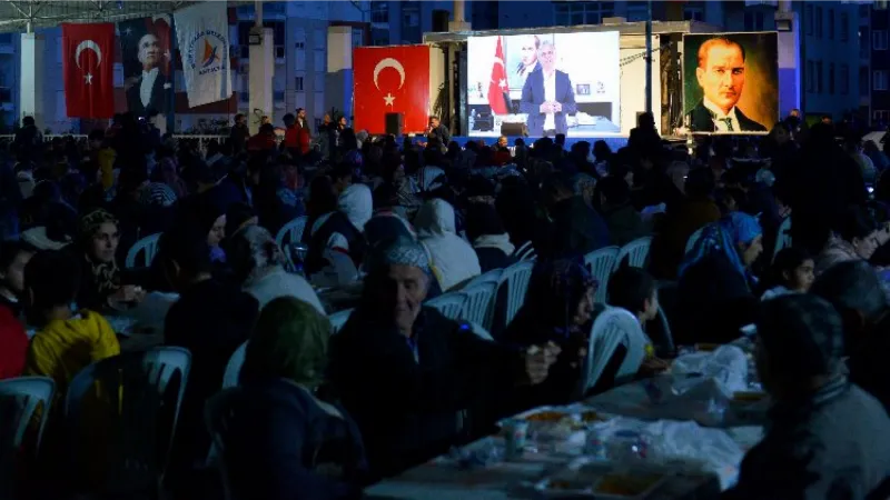 Antalya Kızıltoprak'ta 2 bin 500 kişilik iftar