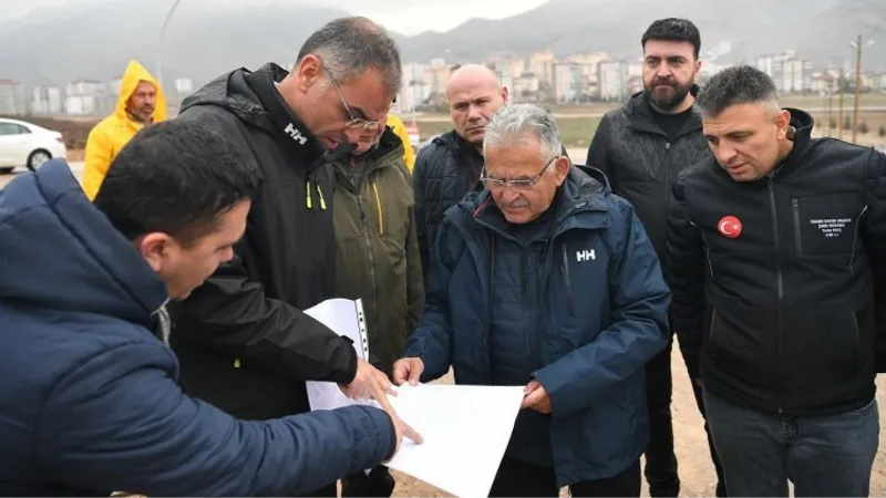 Kayseri canla başla deprem yaralarını sarıyor