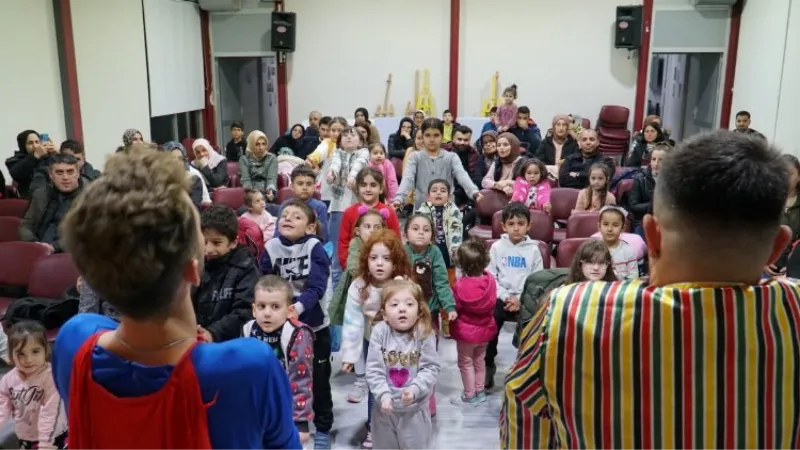 Gölcüklü çocuklar geleneksel eğlenceyi çok sevdi