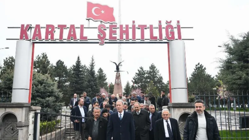 Kayseri protokolünden şehitlere anlamlı ziyaret