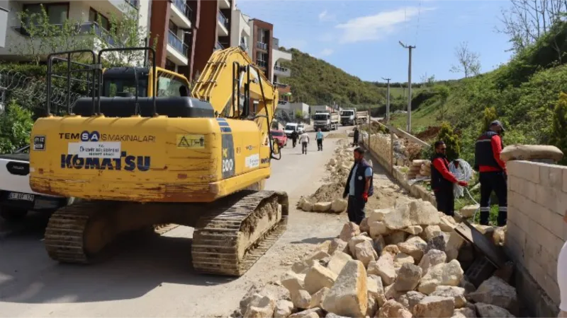 İzmit'in kaçak yapılarla mücadelesi sürüyor