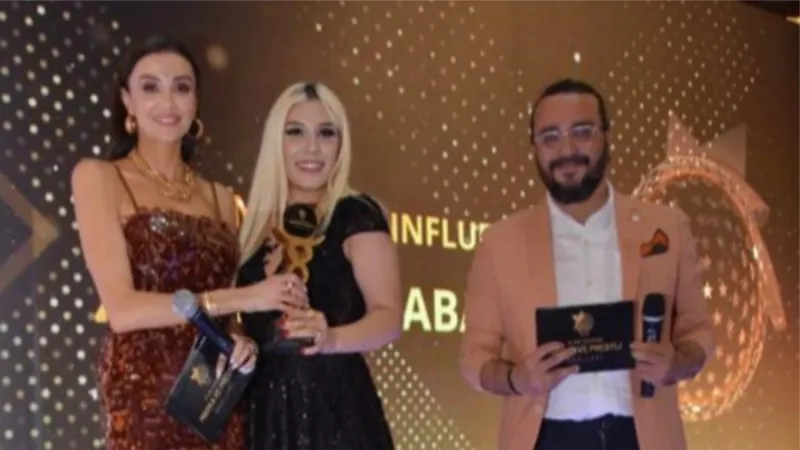 Zeynep Odabaşoğlu'na 'Yılın Kadın Influencer' ödülü