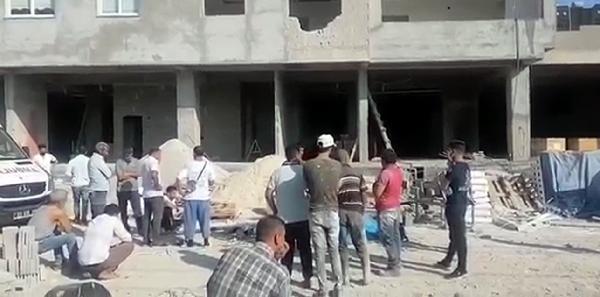 9'uncu kattan başına kalas düşen işçi öldü