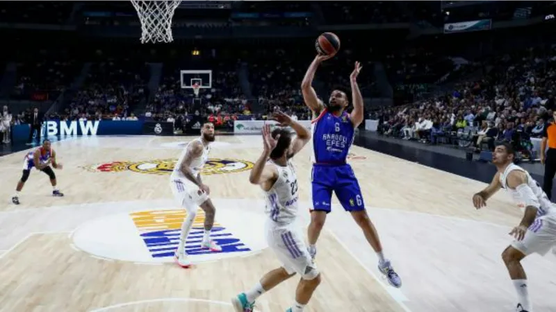 Real Madrid - Anadolu Efes: 94 - 85