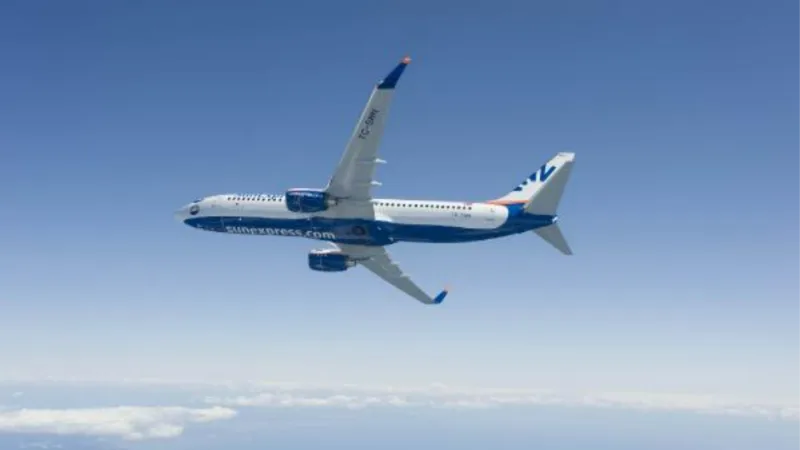 SunExpress, 89 özel uçuşla 6000 kişiyi tahliye etti