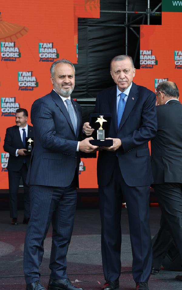 Bursa Büyükşehir Belediyesi’ne ‘burs’ ödülü