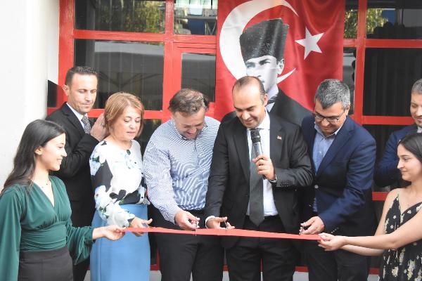 Türkiye'de ilk kez embriyo kültür solüsyonlarını üreten firma İzmir'de açıldı