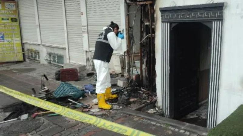 Bağcılar’da restoranın deposunda yangın: 1 ölü