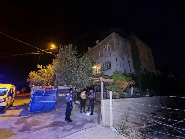 Adana'da binanın 3'üncü katından düşerek ağır yaralandı