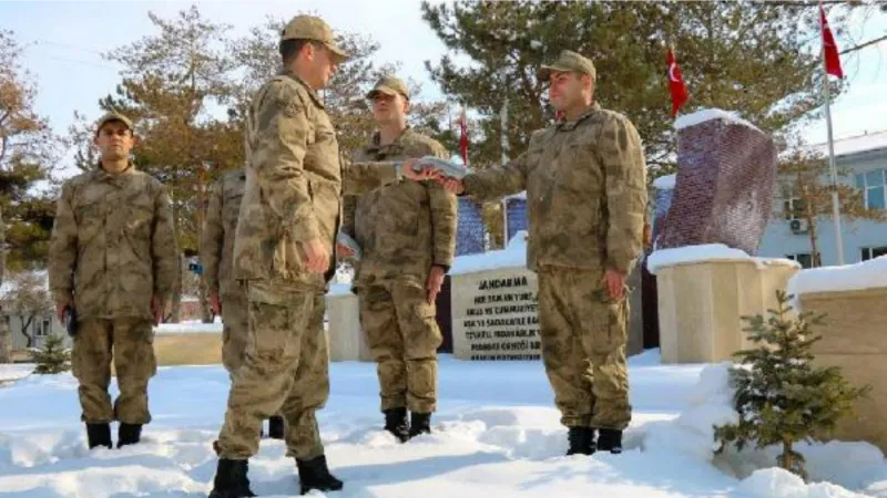 Mehmetçik için ördüğü çoraplar Van'a ulaştı