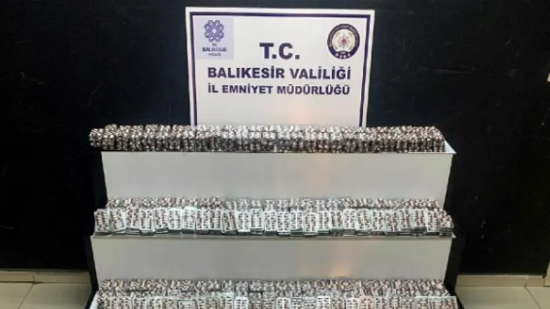 Balıkesir'de 40 bin 180 sentetik ecza hap ele geçirildi