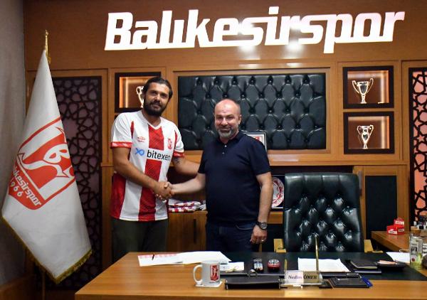 Balıkesirspor'da kaleci Atilla takımda kaldı