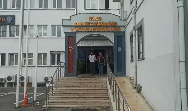 'Devre mülkünüzü alacağız' diyerek 2 kız kardeşi dolandırdılar