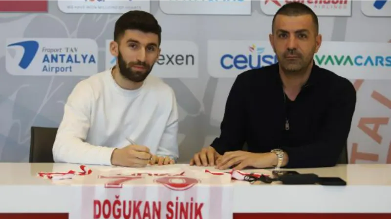 Doğukan Sinik, yeniden Antalyaspor'da