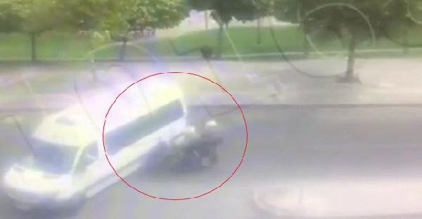 Diyarbakır'da 2 Yunus polisinin yaralandığı kaza kamerada 