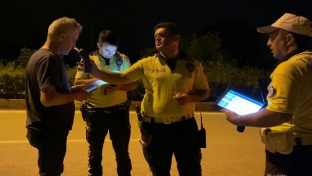 3’üncü kez alkollü yakalanan sürücü: Dur, bir polis arkadaşı arayacağım