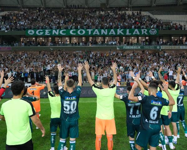 Giresunspor tüm gollerini ikinci yarıda attı