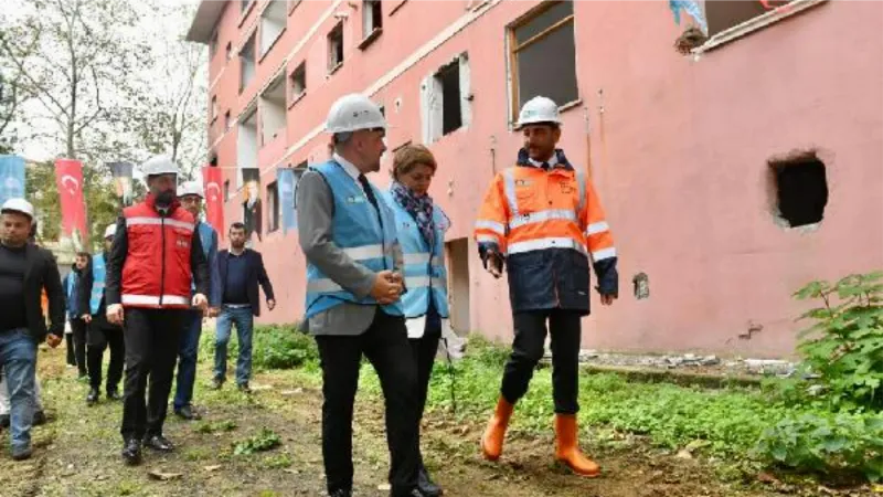 Beşiktaş’taki kentsel dönüşüm çalışmalarında ilk yıkım yapıldı