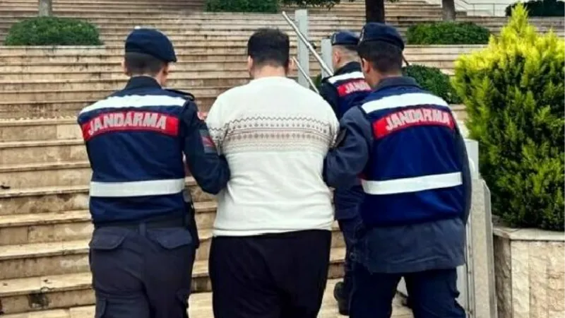 Marmaris'te suçüstü yakalanan uyuşturucu satıcısına tutuklama