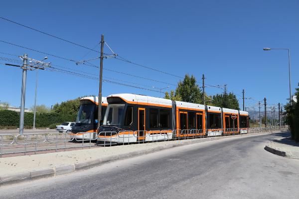 Trafoda yangın çıktı, tramvay seferleri 3 saat durdu