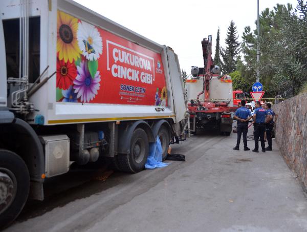 Çöp kamyonetinin altında kalan 12 yaşındaki Samet hayatını kaybetti