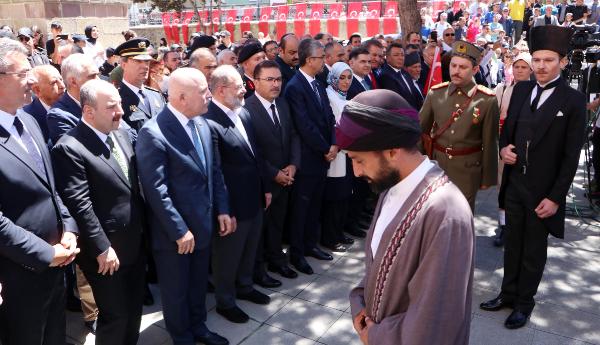 Bakan Varank: Türk milleti olarak her tökezlediğimizde küllerimizden tekrar doğduk