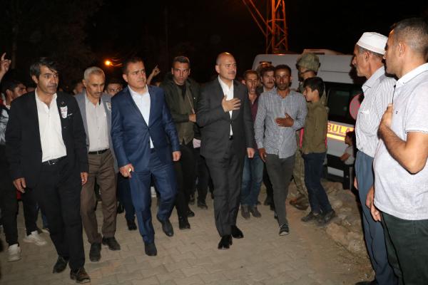 Bakan Soylu, şehit korucuların taziyelerine katıldı