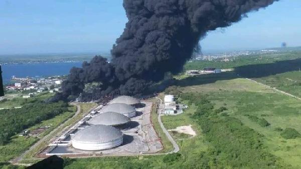 Küba’da petrol tesisinde yangın