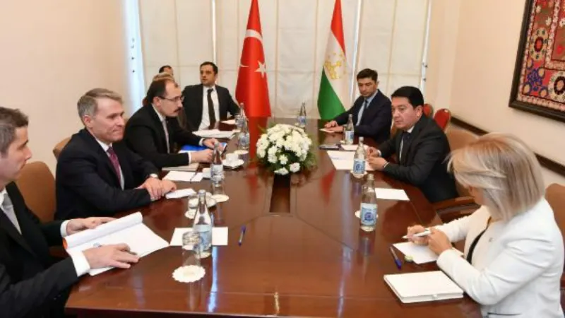 Ticaret Bakanı Muş’tan Tacikistan’da resmi temaslar