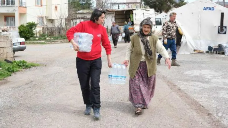 Eskişehir’den deprem bölgesine 12 TIR içme suyu desteği