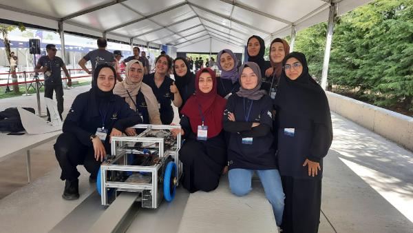‘Beşinci nesil ulaşım’ için bir araya gelen 25 kadın mühendis, araçlarıyla yarışıyor 