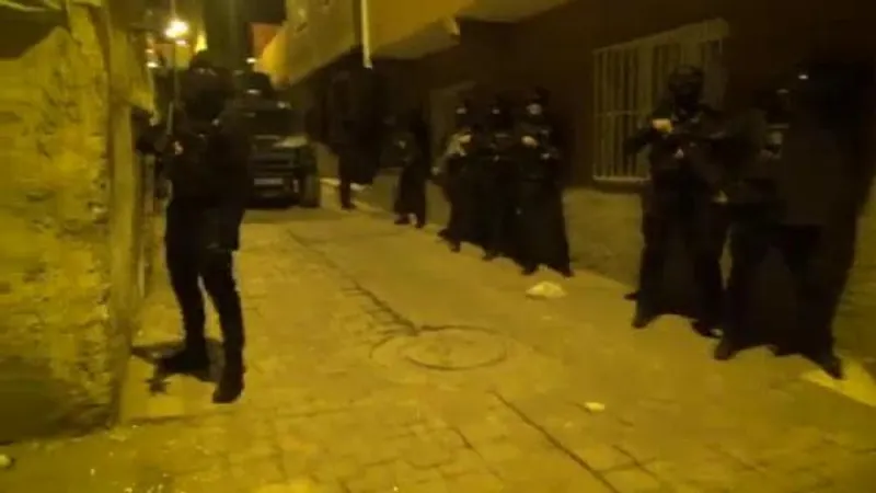 Diyarbakır'daki DEAŞ operasyonunda 2 tutuklama