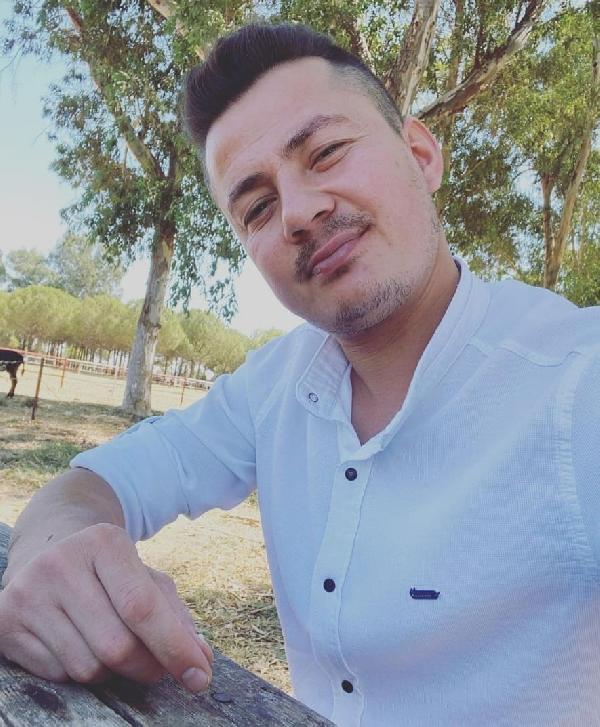 Otomobil halk otobüsüyle çarpıştı: 1 ölü, 3 yaralı