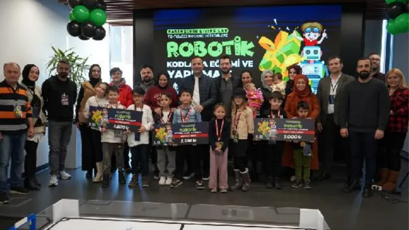 Başakşehir’de ilkokul öğrencilerine robotik kodlama eğitimi verildi