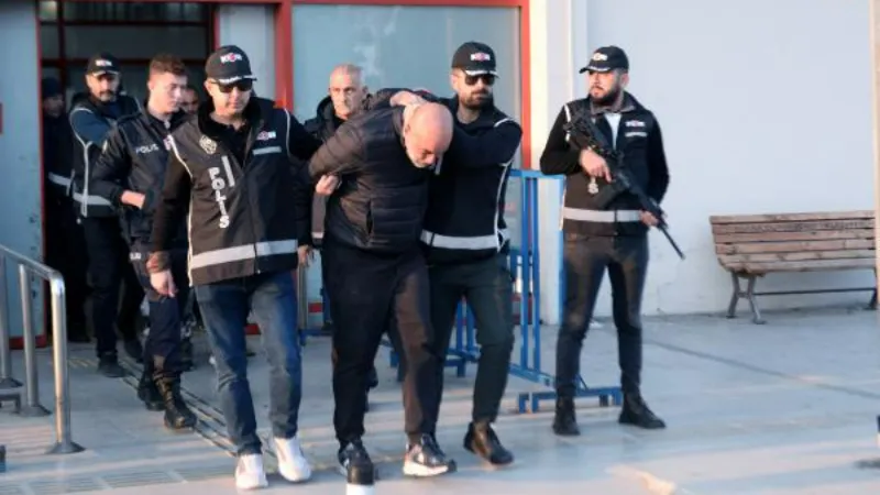 KKTC’de yakalanan 'Deveciler' suç örgütü lideri Adana'ya getirildi