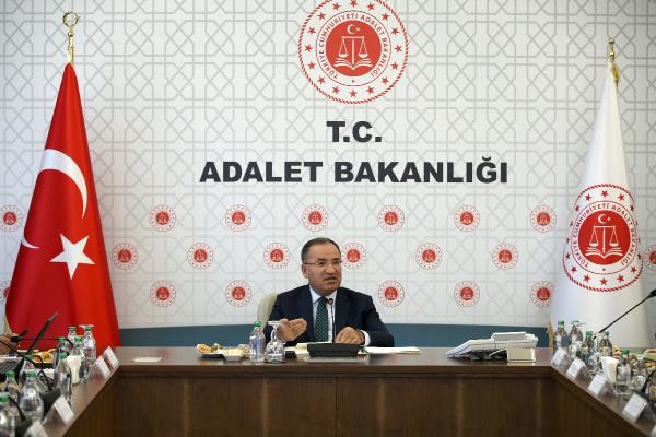 Bakan Bozdağ: Dünyaya örnek olacak bir hukuk sigortası sistemini hayata geçireceğiz